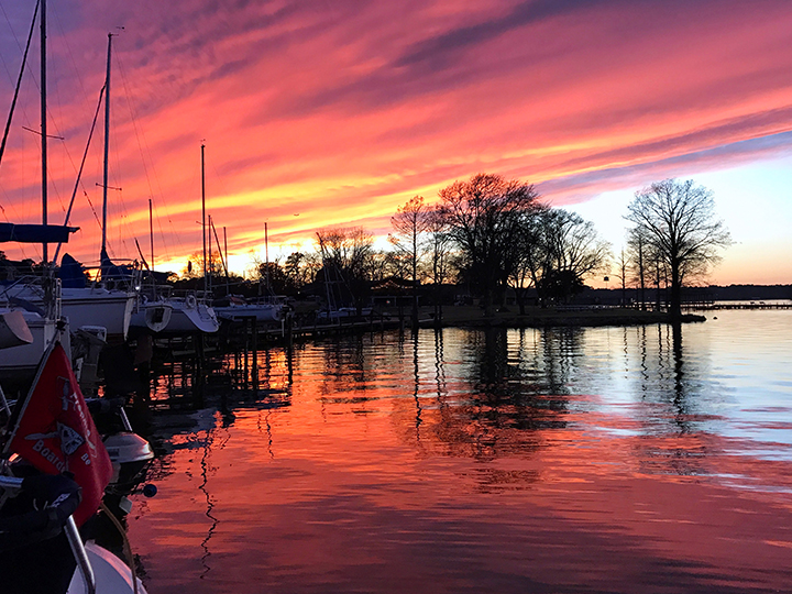 yacht club zarzeczewo